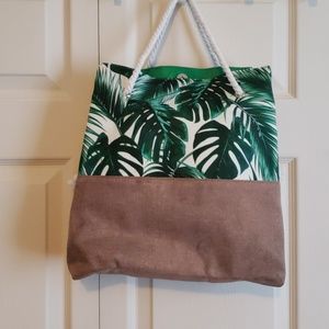 Small tote